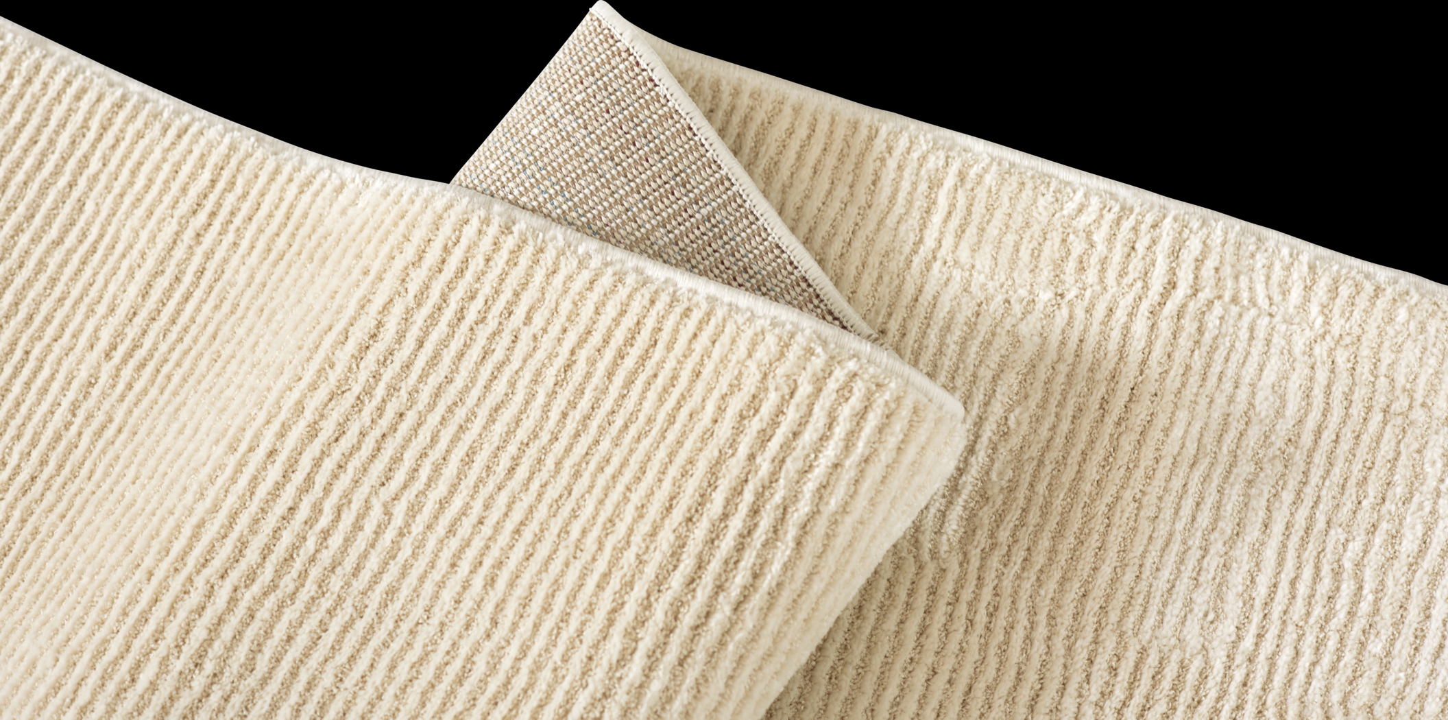 Iyleen Off-White 5'3 x 7'3 Rug - Thumbnail - Image 3