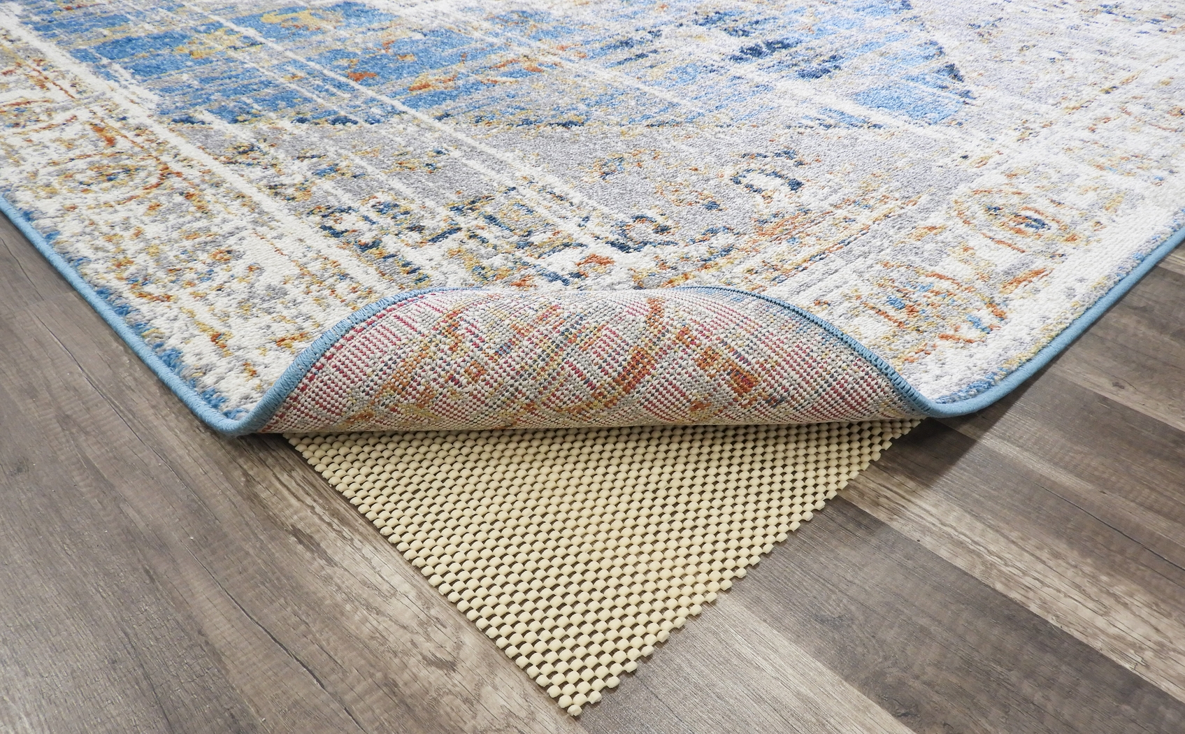 CosmoLiving By Cosmopolitan Izabella Blue 8' x 10' Rug - Thumbnail - Image 3