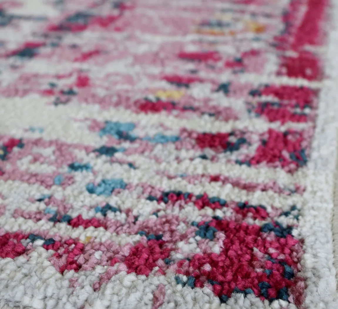 CosmoLiving By Cosmopolitan Izabella Pink 5' x 7' Rug - Thumbnail - Image 2