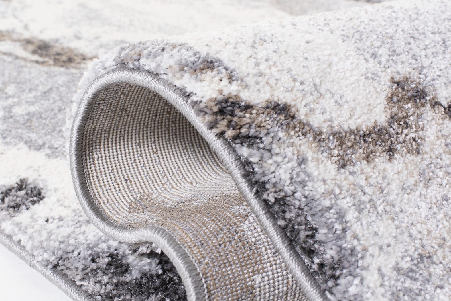 Jace Gray 5'4 x 7'5 Rug - Thumbnail - Image 5