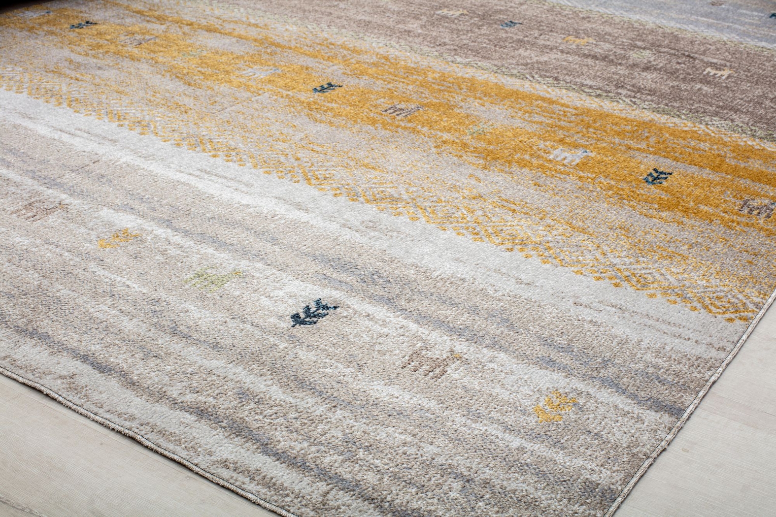 Kipidow Brown 5'3 x 7' Rug - Thumbnail - Image 5