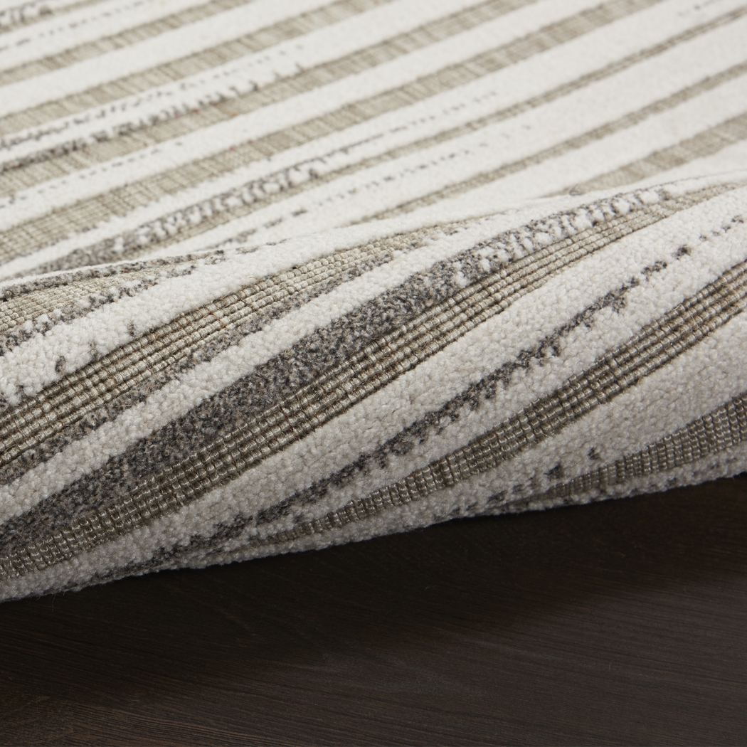 Jalia Light Gray 5' x 7' Indoor/Outdoor Rug - Thumbnail - Image 2