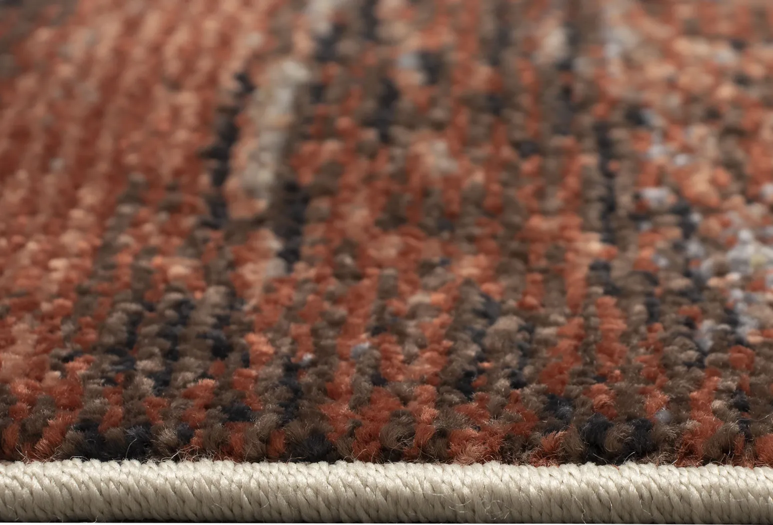 Jandar Red 5'3 x 7'6 Rug - Thumbnail - Image 3