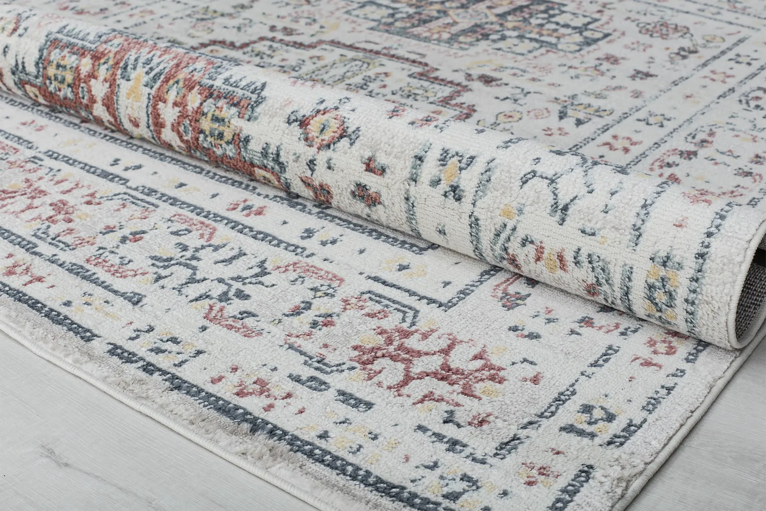 Jaryl 5'3 x 7' Red Rug - Thumbnail - Image 4