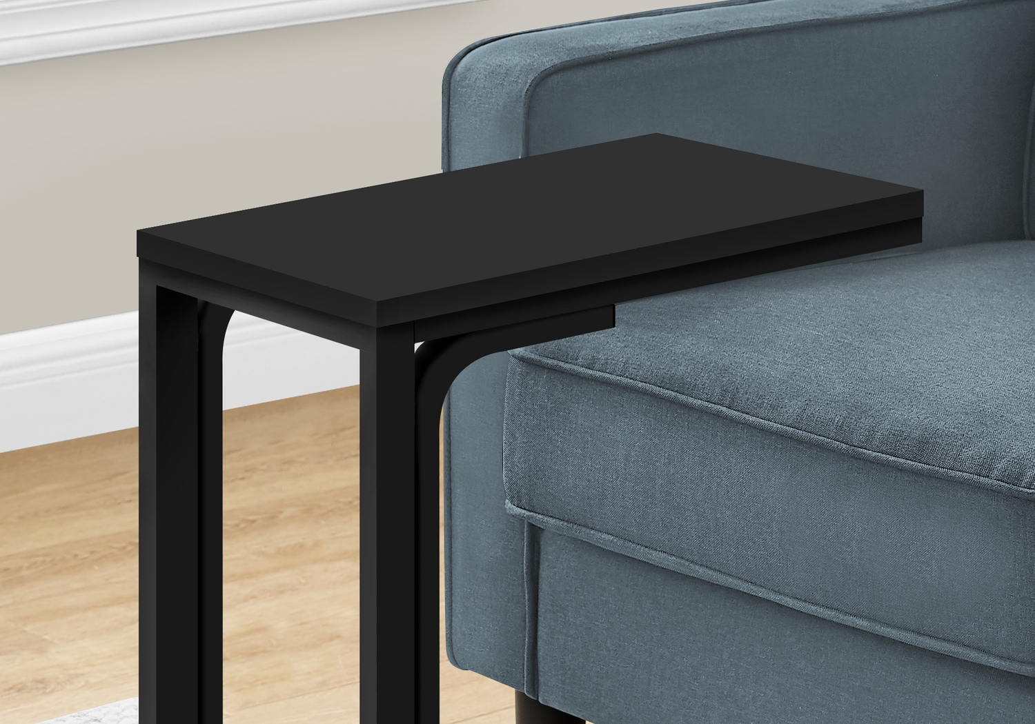 Jayfred Black End Table - Thumbnail - Image 3