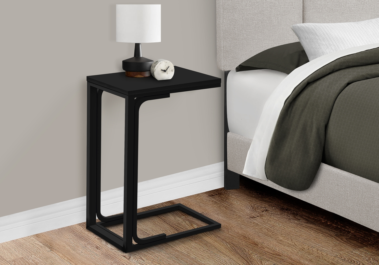 Jayfred Black End Table - Thumbnail - Image 6