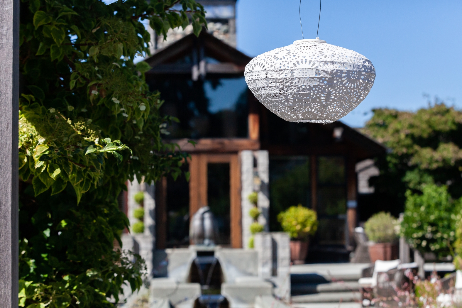 Jayla Reef Outdoor White Solar Lantern - Thumbnail - Image 2