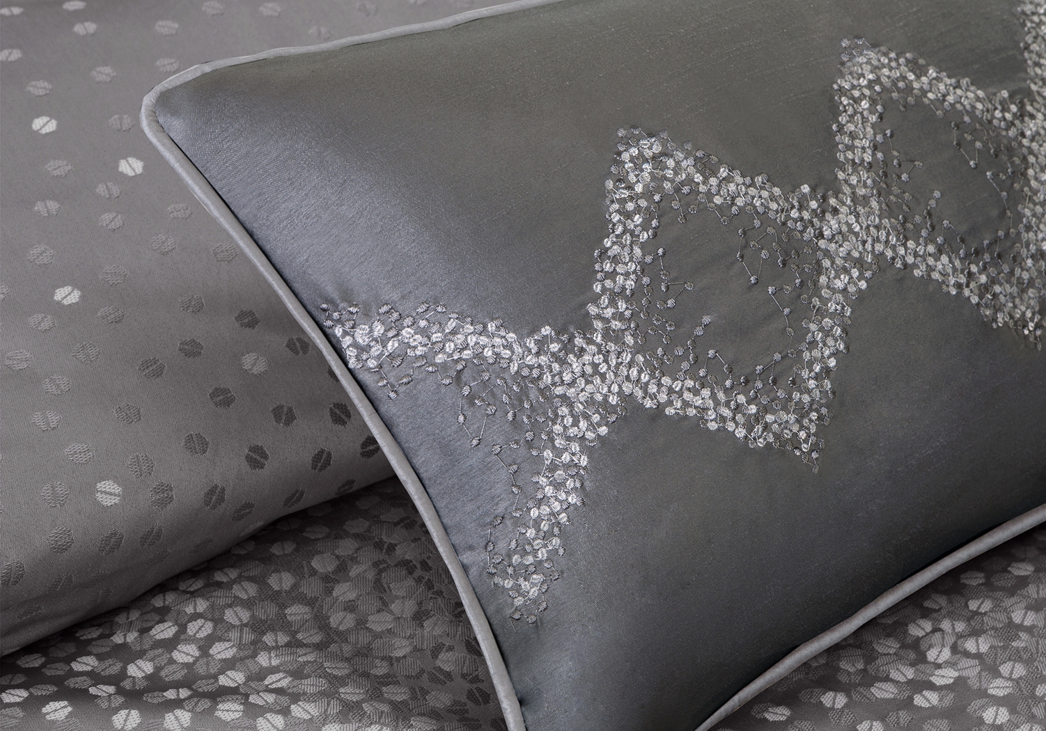 Jaylin Gray 7 Pc Queen Comforter Set - Thumbnail - Image 3