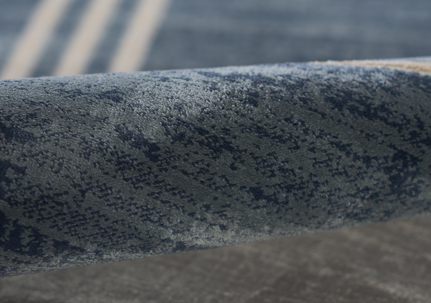 Jaze Indigo 7'9 x 9'10 Rug - Thumbnail - Image 4