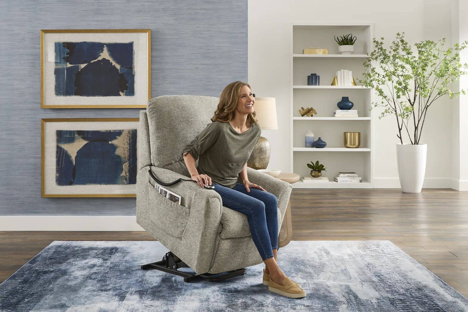 La-Z-Boy Jean Gray Dual Power Lift Recliner - Thumbnail - Image 8