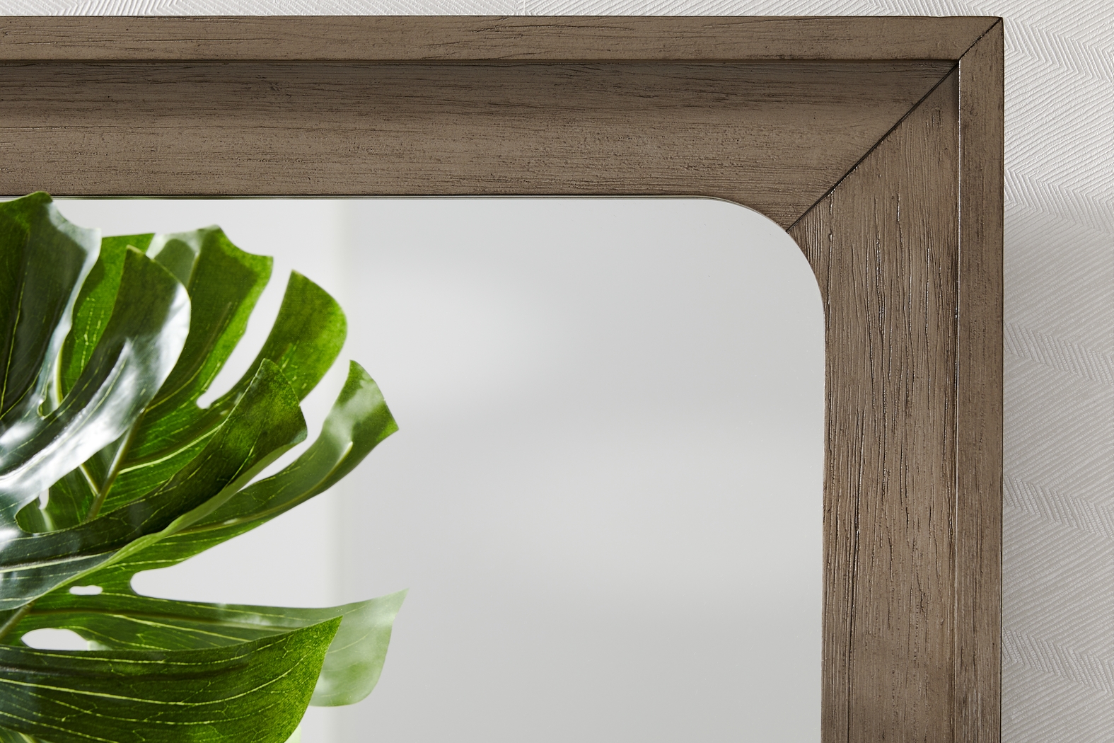 Jetty Beach Gray 7 Pc Queen Upholstered Bedroom - Thumbnail - Image 13