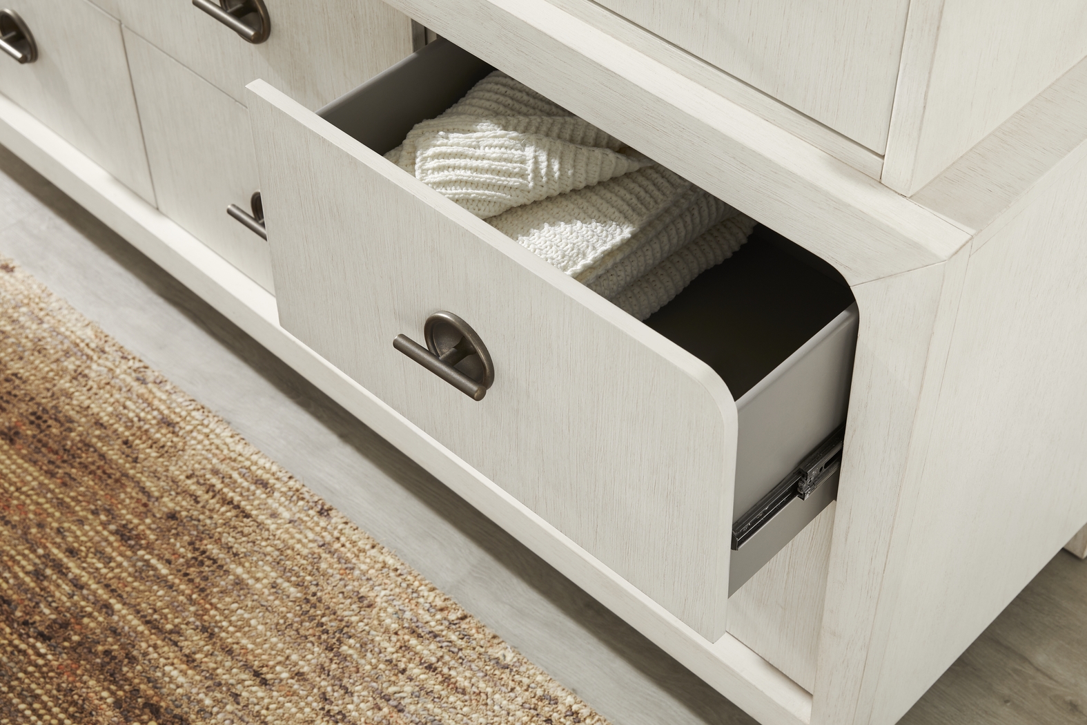 Jetty Beach White 7 Pc King Upholstered Bedroom - Thumbnail - Image 9