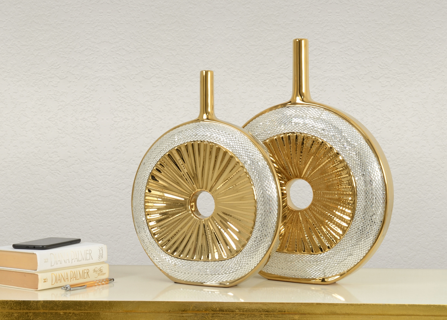 Jibril Gold Vase, Set of 2 - Thumbnail - Image 2