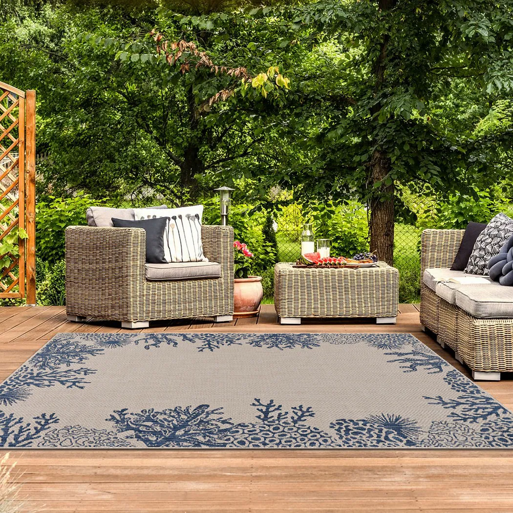 Jidama White/Blue 7'6 x 9'5 Indoor/Outdoor Rug - Thumbnail - Image 2