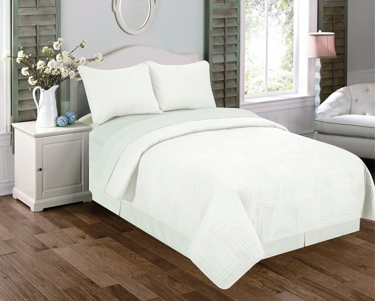 Jillayne White 3 Pc Queen Coverlet Set - Thumbnail - Image 1