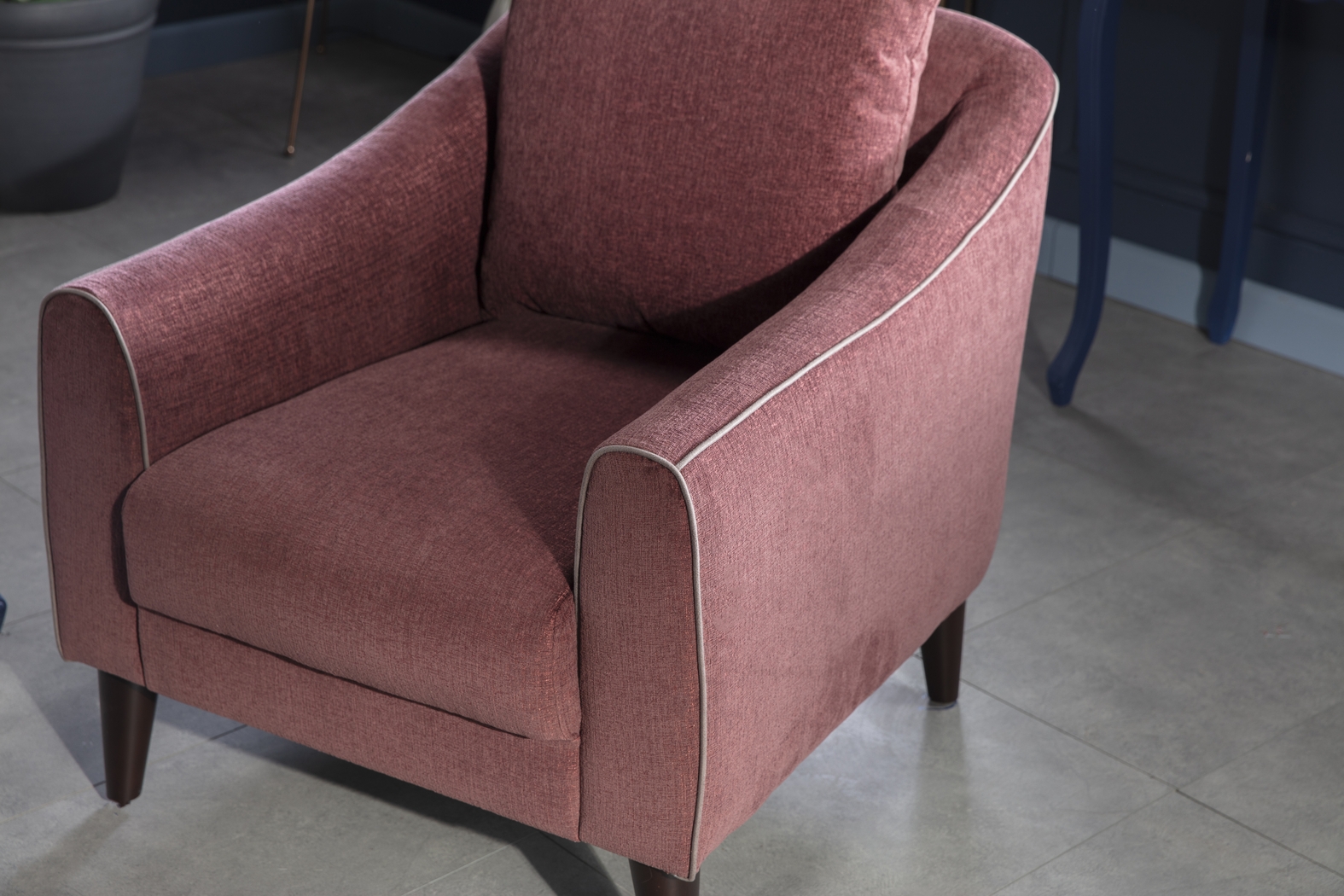 Johnstoun Plum Accent Chair - Thumbnail - Image 5
