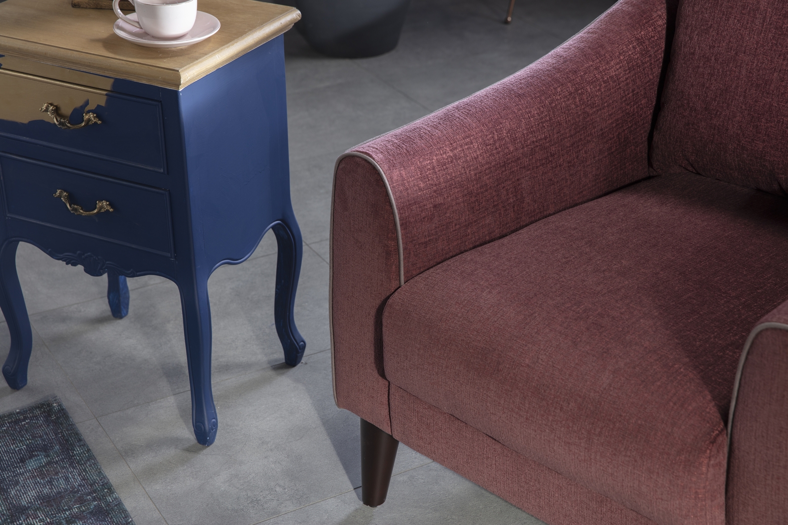 Johnstoun Plum Accent Chair - Thumbnail - Image 6