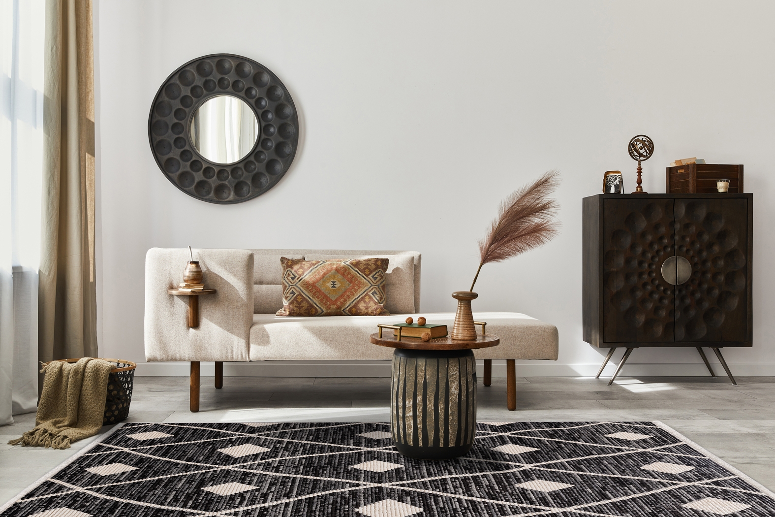 Jolcona Black 5'7 x 7'7 Rug - Thumbnail - Image 2