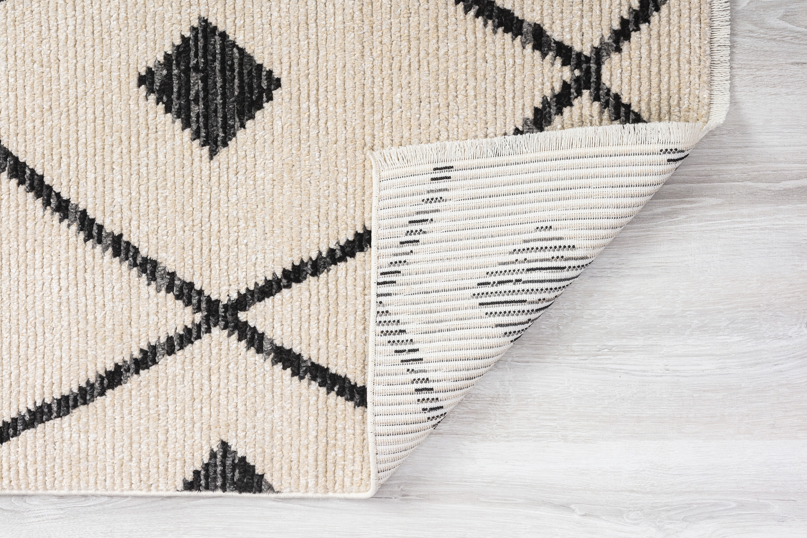 Jolcona Ivory 7'10 x 10'1 Rug - Thumbnail - Image 9