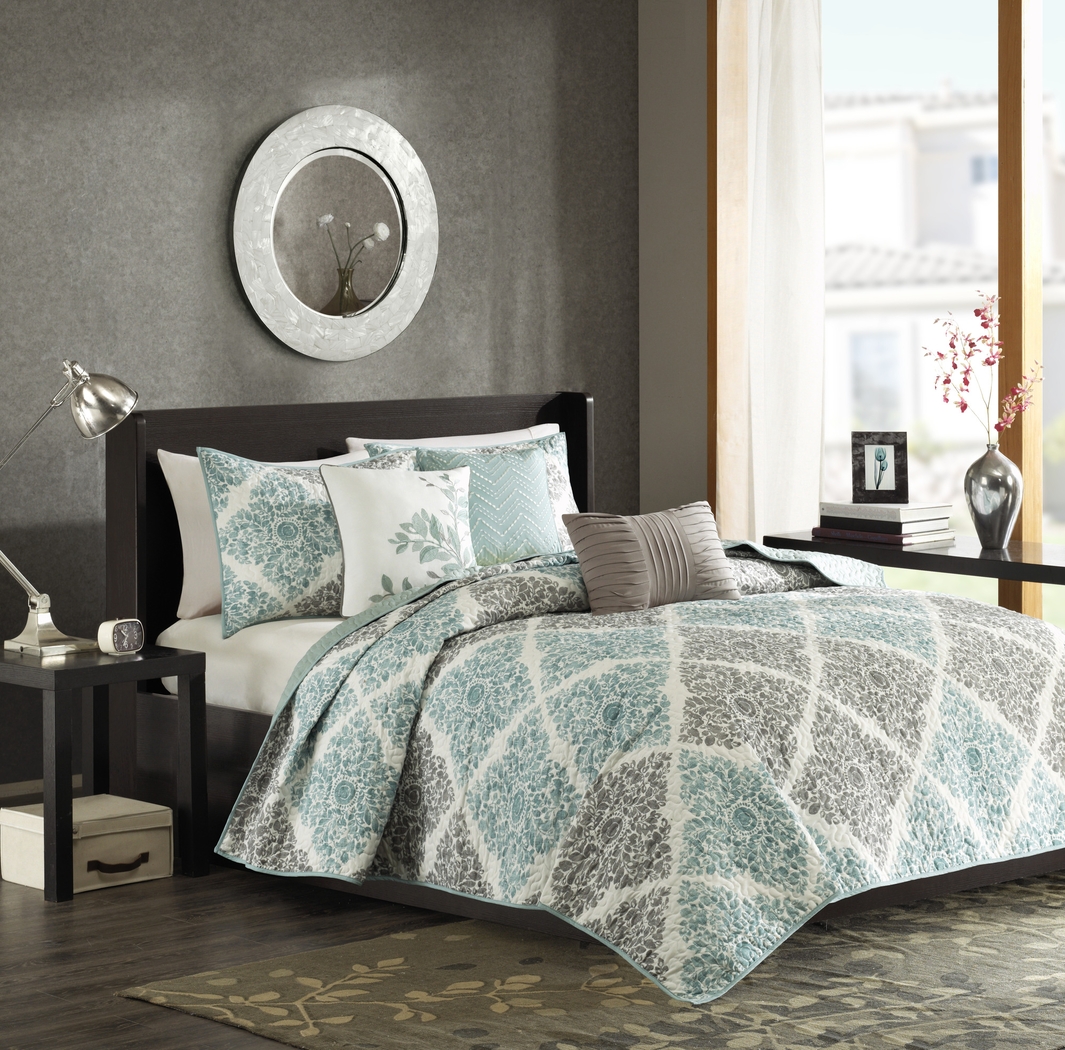 Joulee Blue 6 Pc Full/Queen Coverlet Set - Thumbnail - Image 3