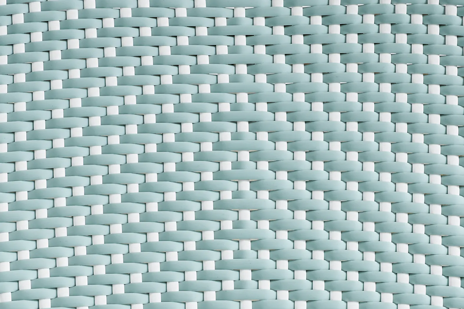 Juliette II White 3 Pc Outdoor Dining Set with Sky Chairs - Thumbnail - Image 9