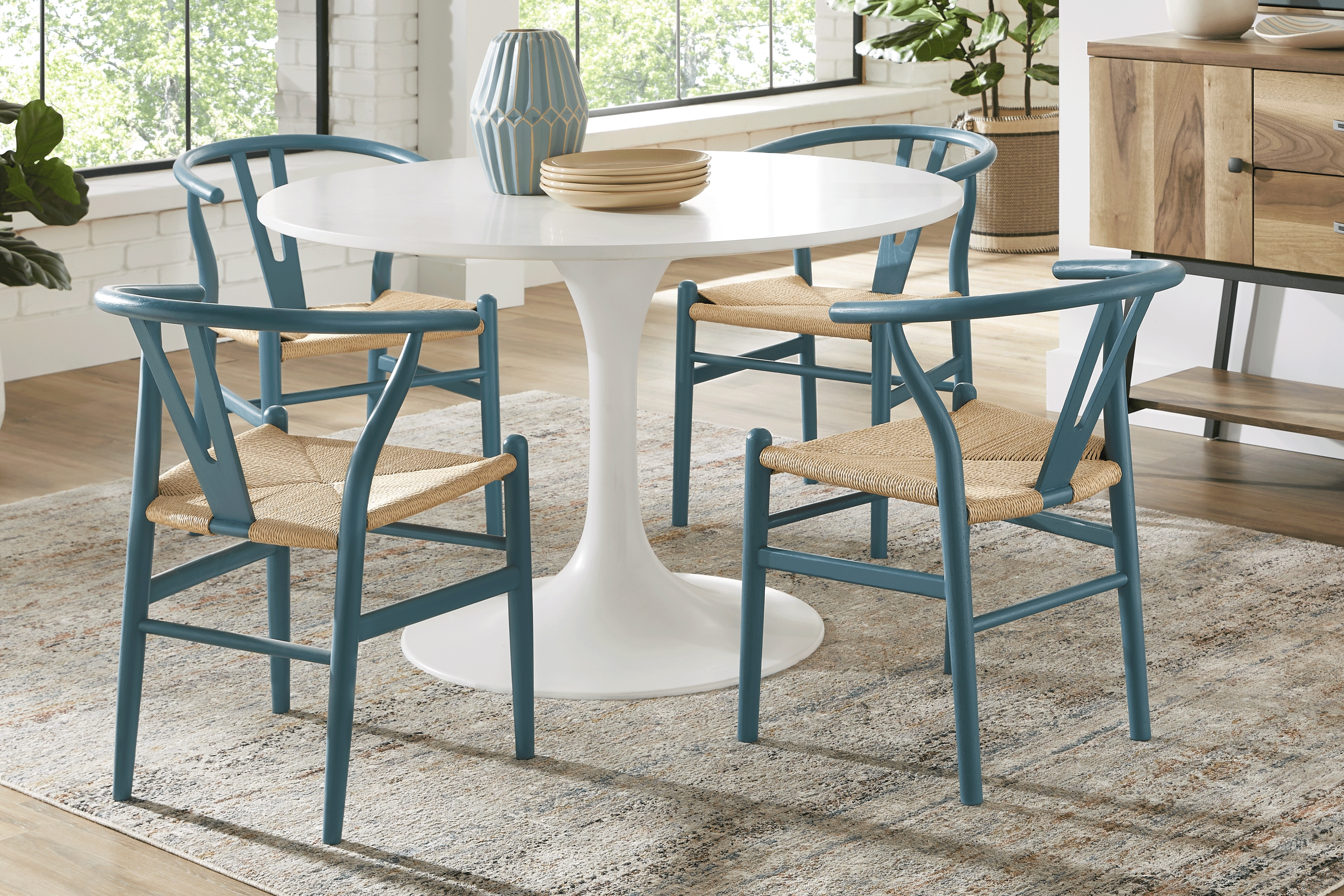Kaarina White Round Dining Table - Thumbnail - Image 2