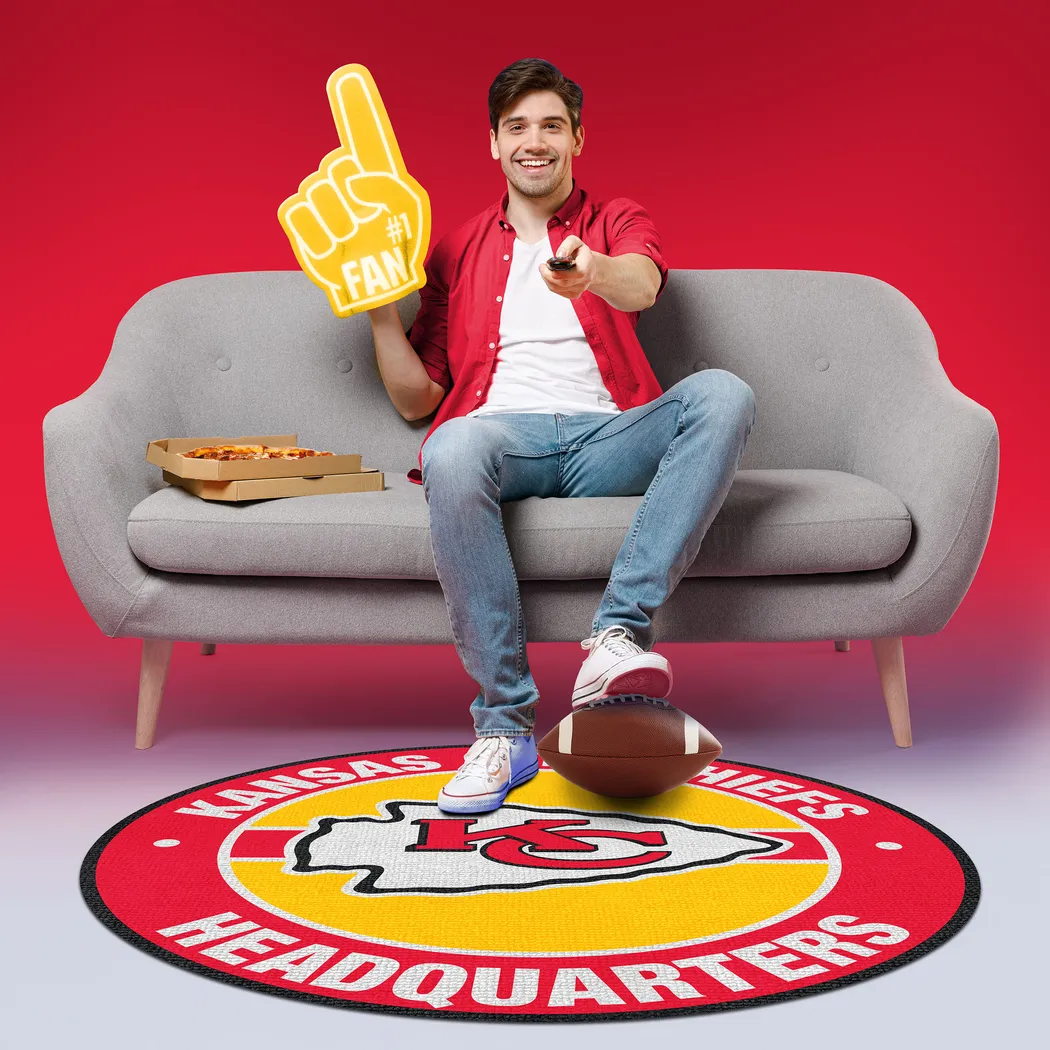 Kansas City Chiefs Red 5' Round Headquarters Rug - Thumbnail - Image 3