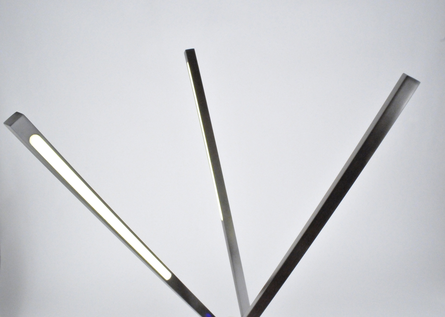 Kantz Silver Floor Lamp - Thumbnail - Image 4