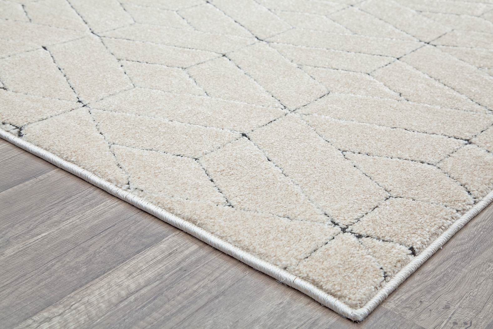 Karelle Tan 5' x 7'6 Rug - Thumbnail - Image 4