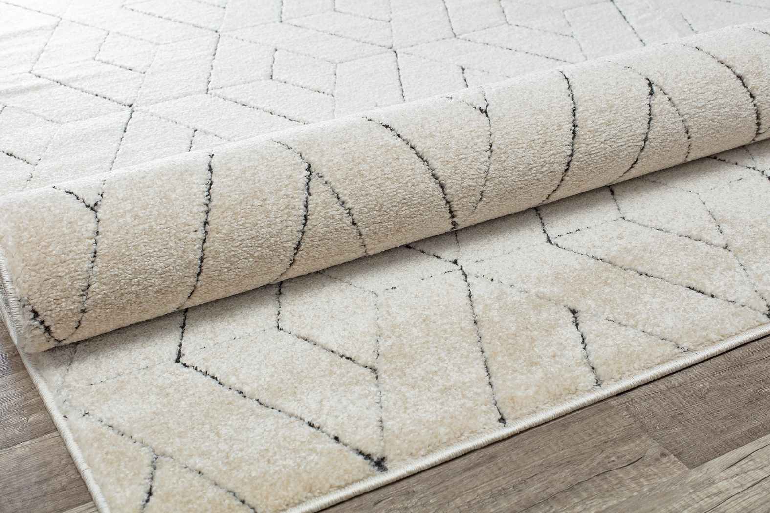 CosmoLiving By Cosmopolitan Karelle Tan 8' x 10' Rug - Thumbnail - Image 2