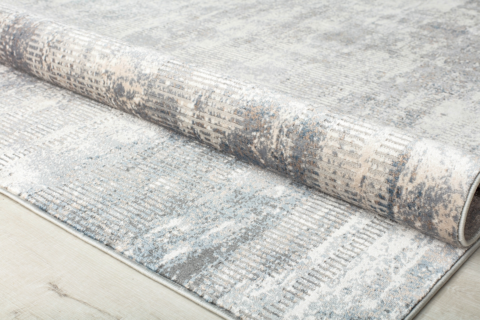 Karsha 5'3 x 7' Gray Rug - Thumbnail - Image 4