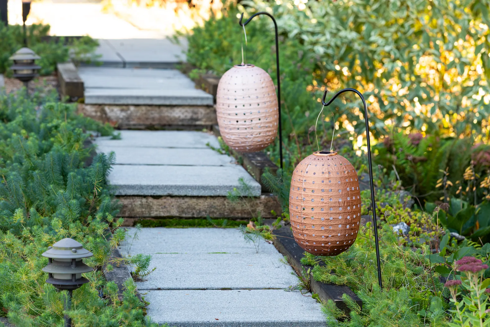Katanda Brown Outdoor Solar Lantern - Thumbnail - Image 5