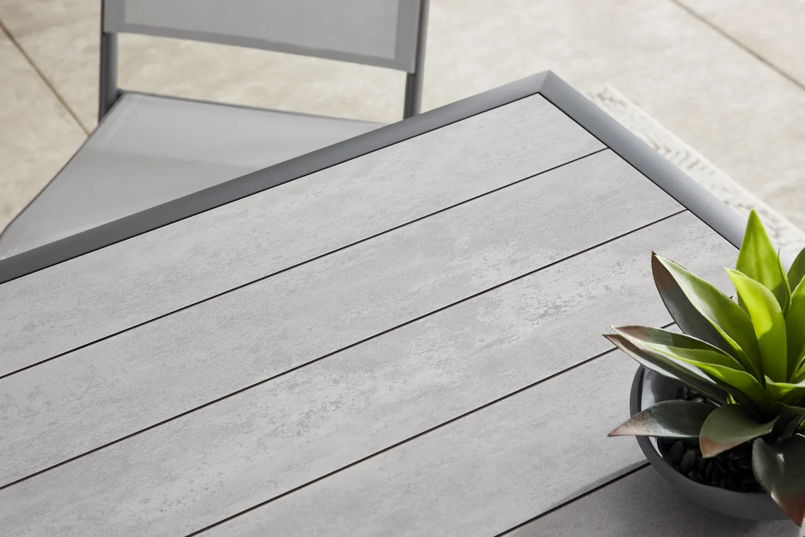 Kellen Charcoal 5 Pc Outdoor Extension Dining Set with Folding Chairs - Thumbnail - Image 7