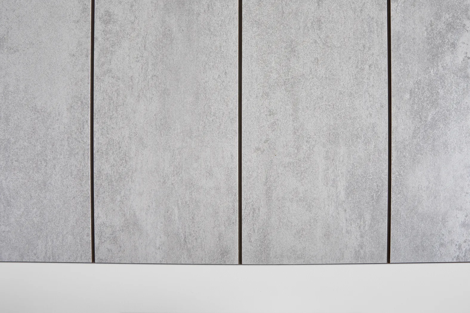 Kellen White 7 Pc Outdoor Extension Dining Set with Folding Chairs - Thumbnail - Image 9