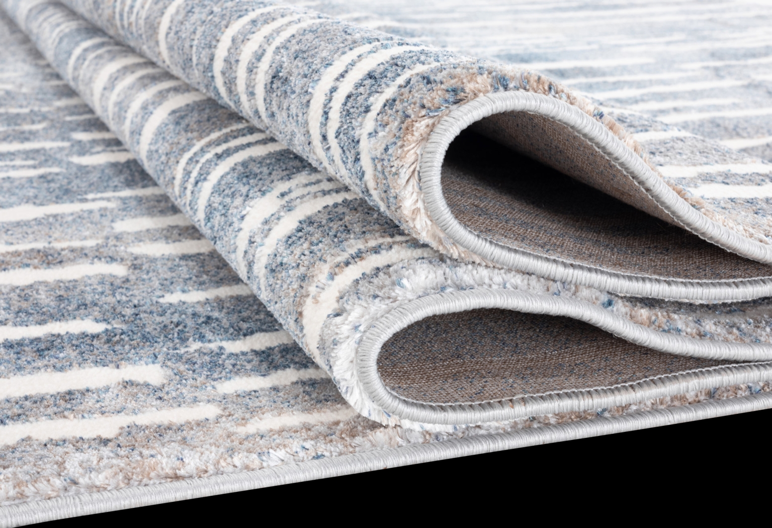 Kendree Blue 5' x 7' Rug - Thumbnail - Image 3