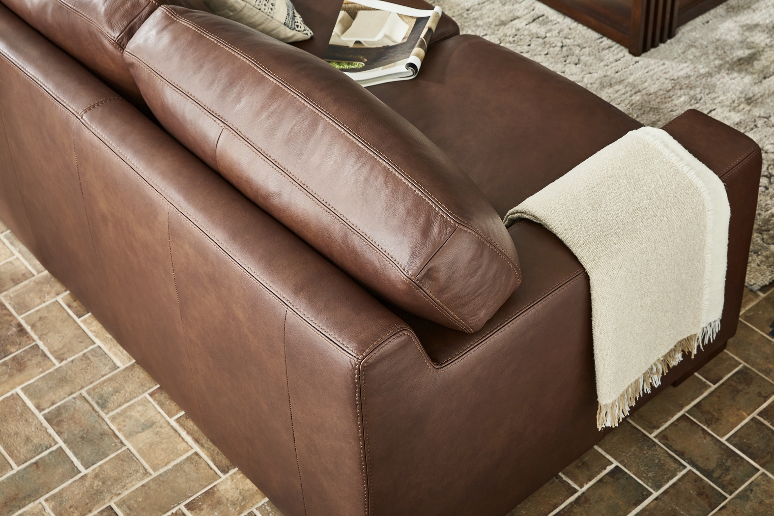 Kensington Coffee Leather Sofa - Thumbnail - Image 3
