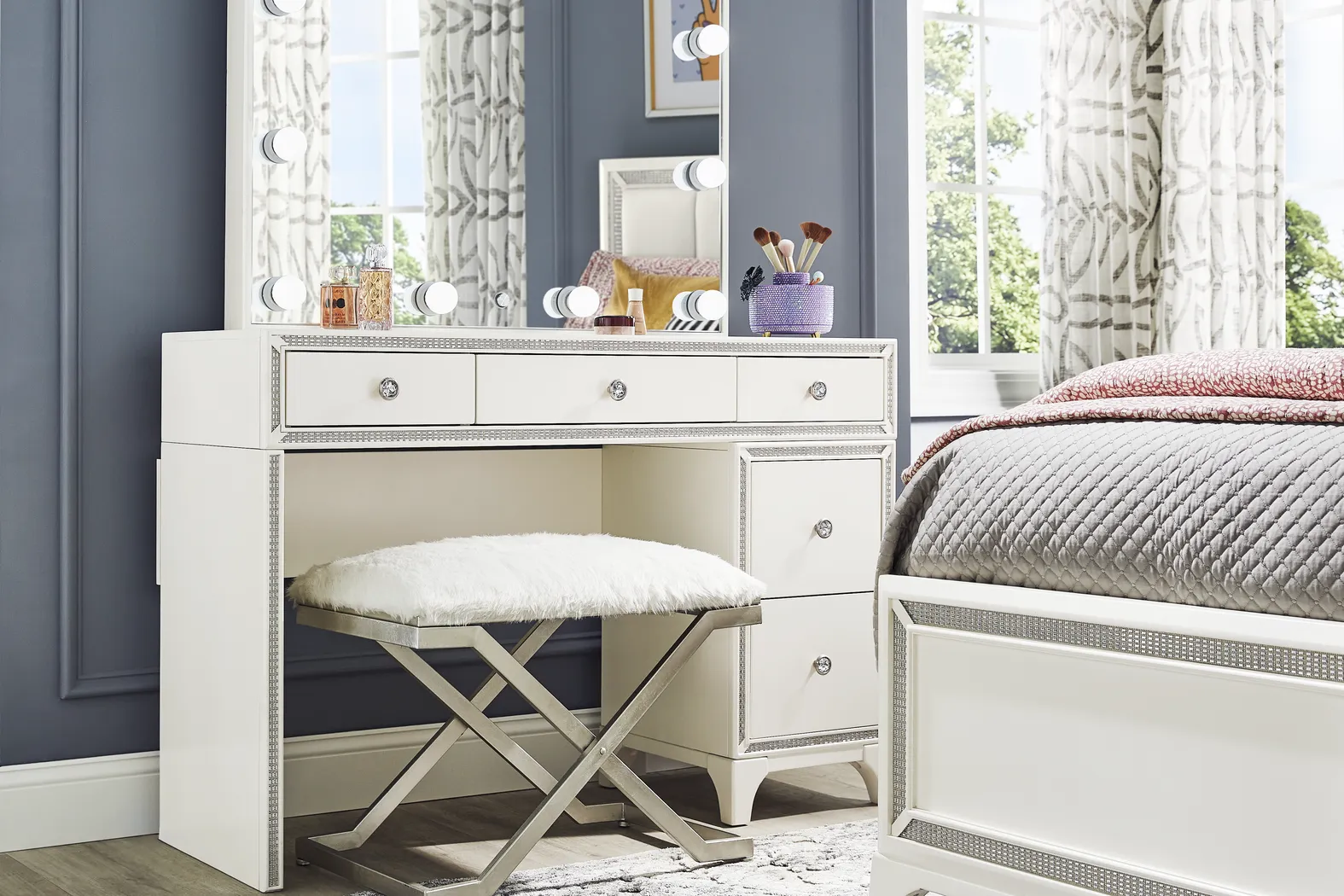 Kids Alyssa White Twin Lighted Bedroom - Thumbnail - Image 14