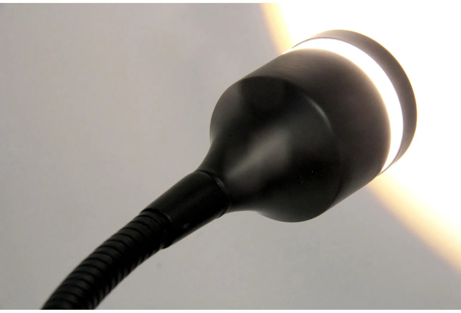 Kids Ardelia Black Floor Lamp - Thumbnail - Image 2