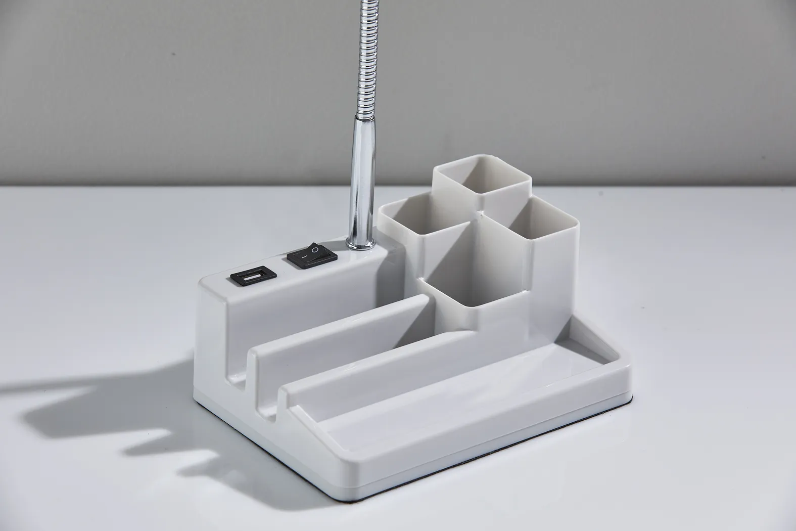 Kids Arkell White Table Lamp - Thumbnail - Image 6