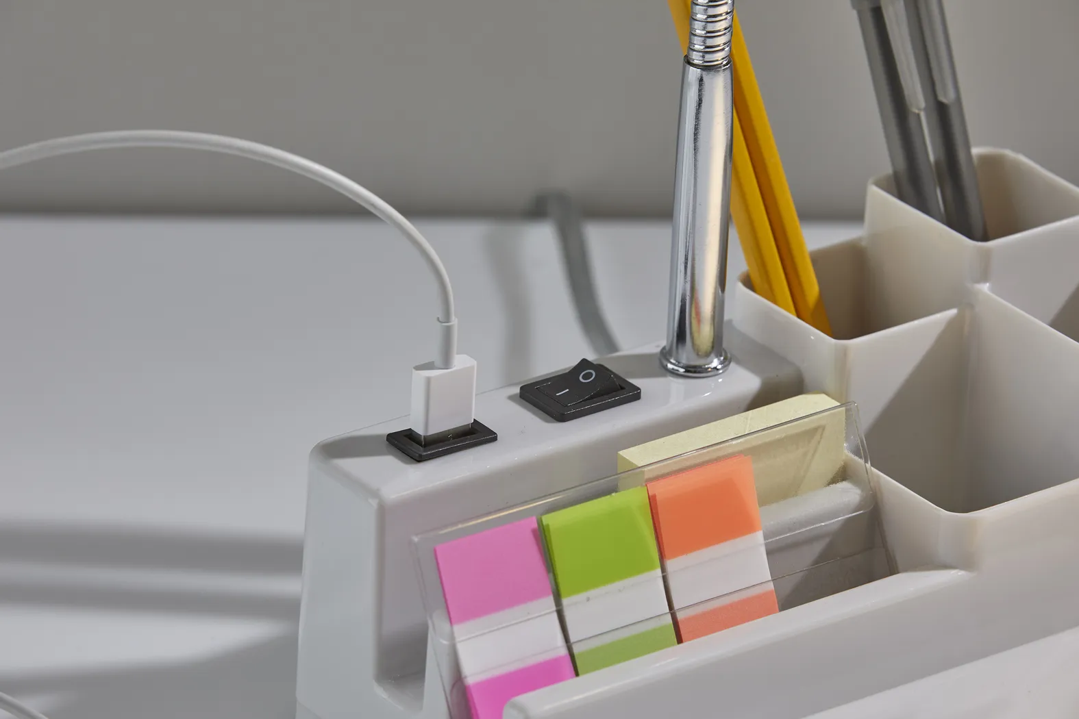 Kids Arkell White Table Lamp - Thumbnail - Image 7