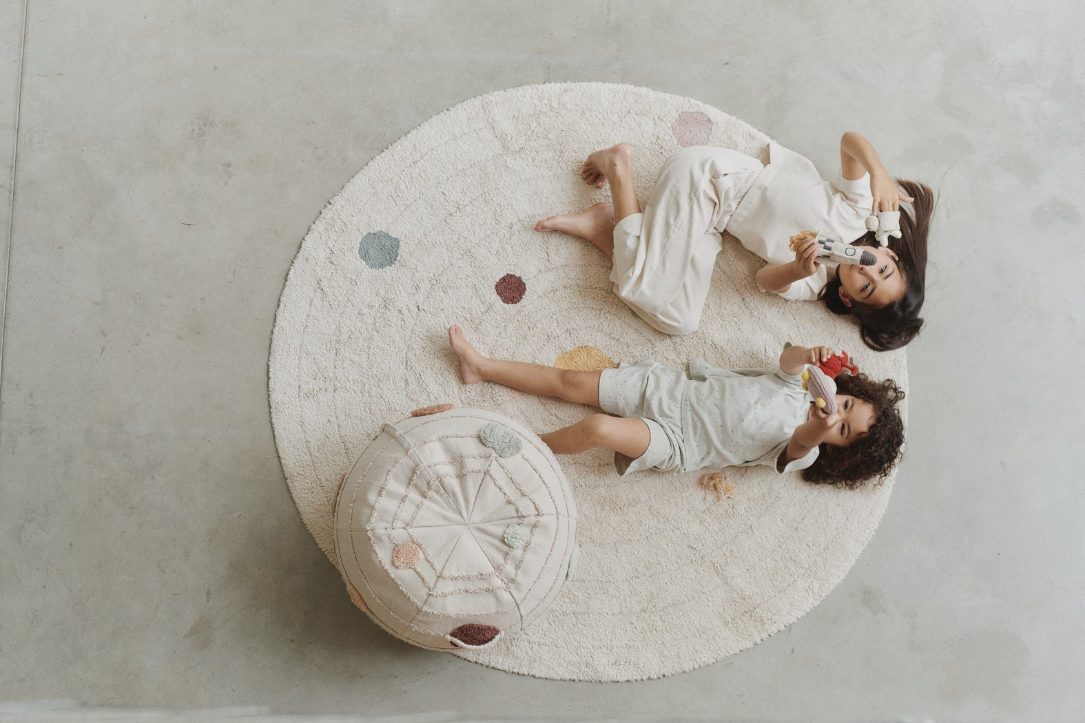 Kids Beige Solar System 5' Round Rug - Thumbnail - Image 2