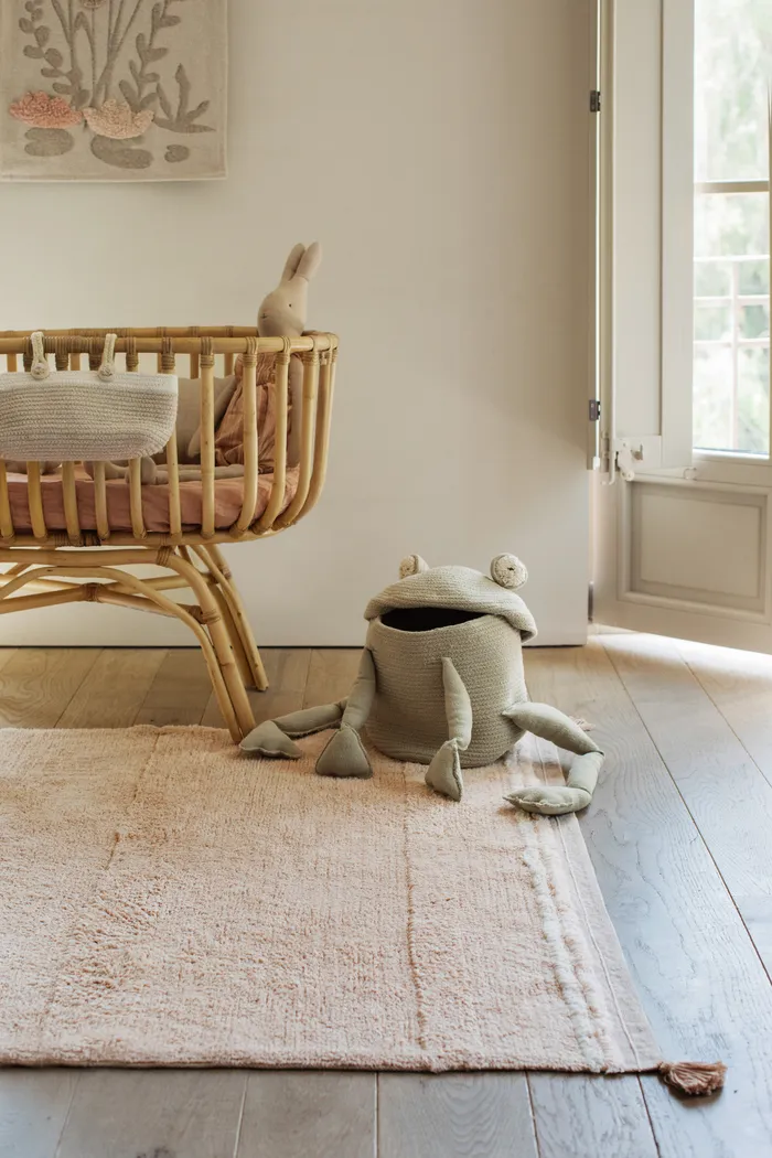 Kids Bloom Rose 4'7 x 6'7 Machine Washable Rug - Thumbnail - Image 2