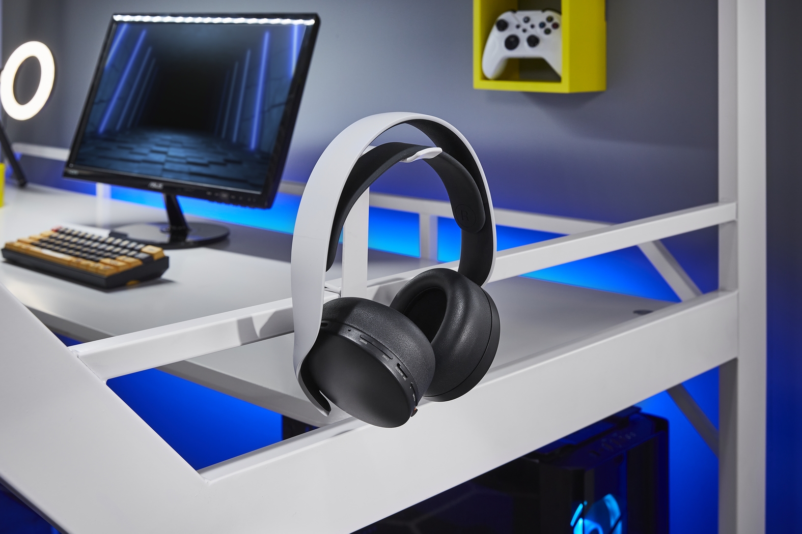 Kids Carbon Optix White Full Gaming Loft Bed with LED Lights and Accessories - Thumbnail - Image 3