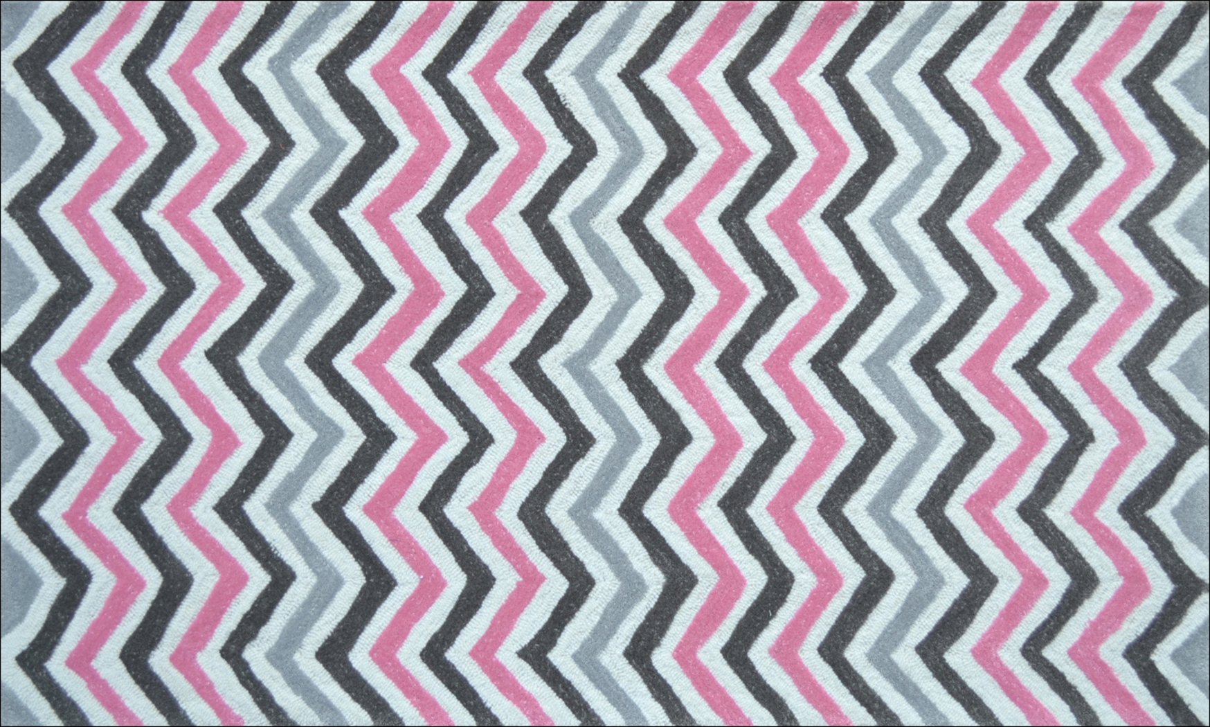 Kids Chevron Party Pink 2'8 x 4'8 Rug - Thumbnail - Image 1