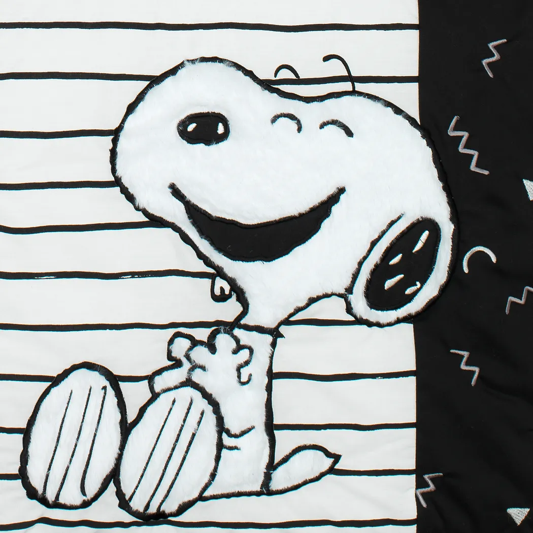 Kids Classic Snoopy Gray Baby Bedding Set - Image 6