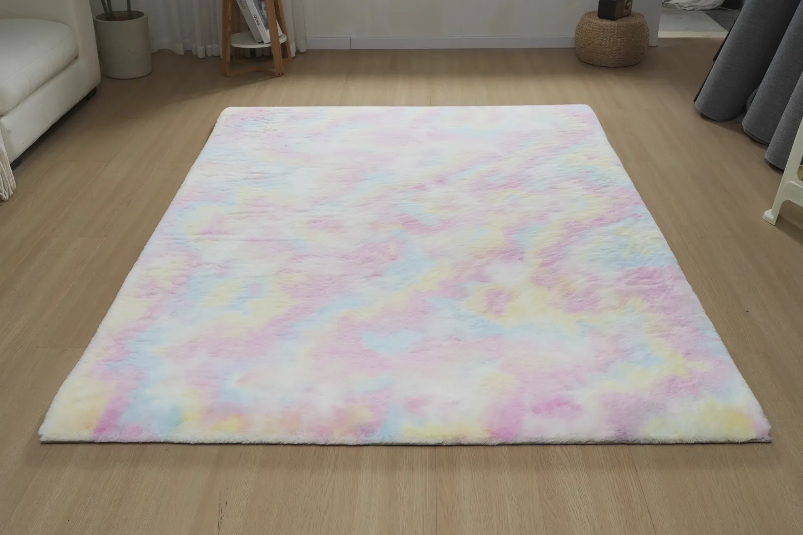 Kids Cozy Fur Tie-Dye 5' x 7' Memory Foam Rug - Image 4