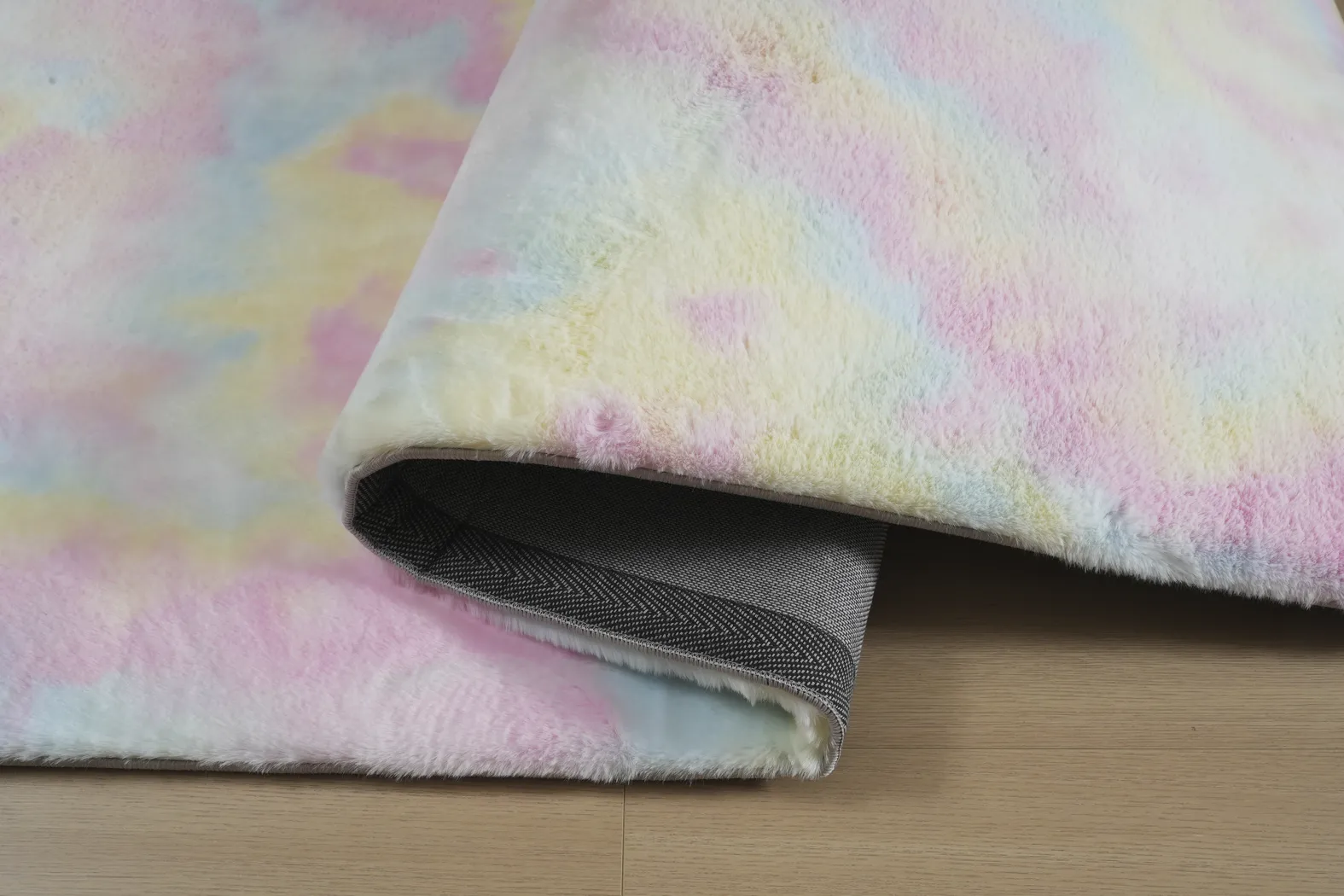 Kids Cozy Fur Tie-Dye 5' x 7' Memory Foam Rug - Image 7