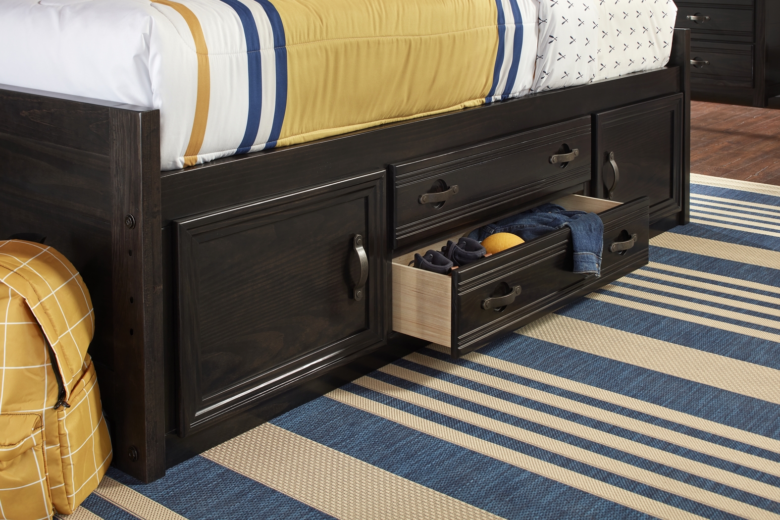 Kids Creekside 2.0 Charcoal Full Bookcase Wall Bed with Storage Side Rail - Thumbnail - Image 4