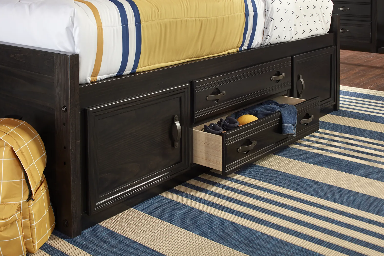 Kids Creekside 3.0 Charcoal Twin Bookcase Wall Bed with Storage Side Rail - Thumbnail - Image 3