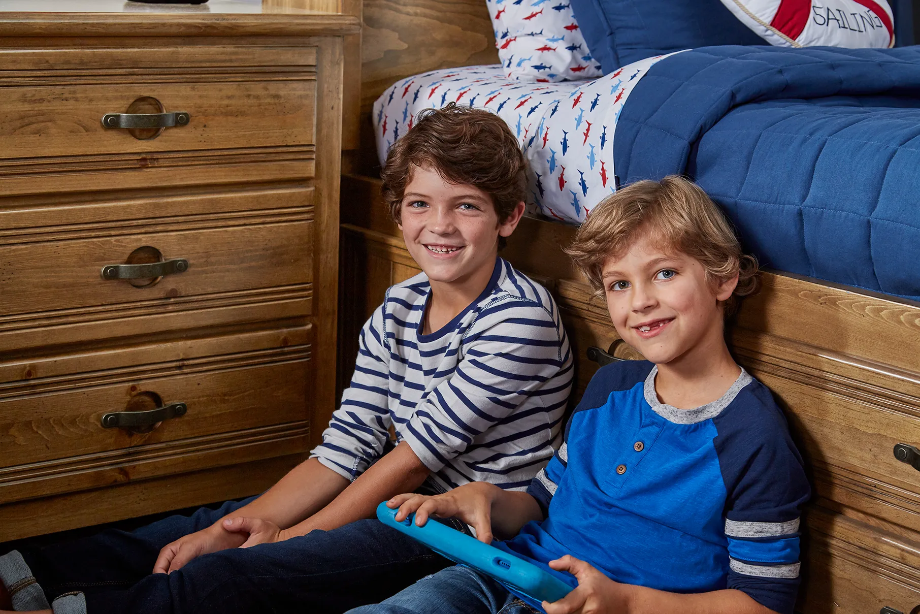 Kids Creekside Chestnut 3 Pc Full Bookcase Bed - Image 8